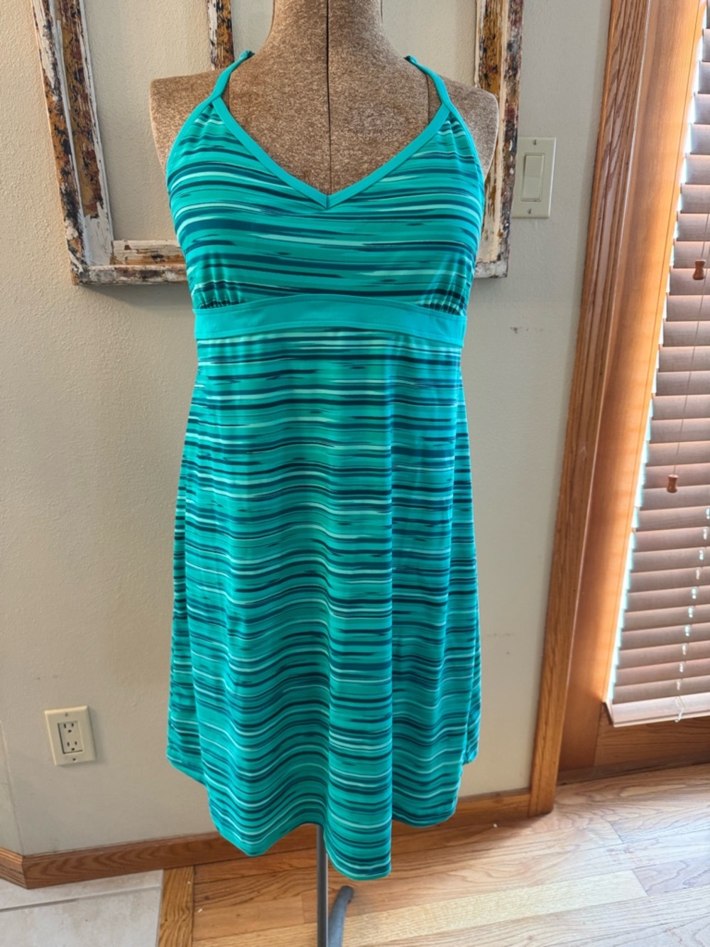 Athleta Women's Shorebreak
Activewear Dress Green Striped
Racerback